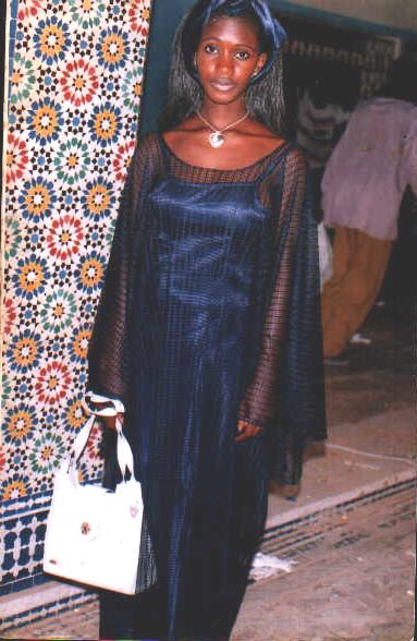 ma grande soeure oumou  dcd  le  28  11 05  a gounass   que la terre la soit legere